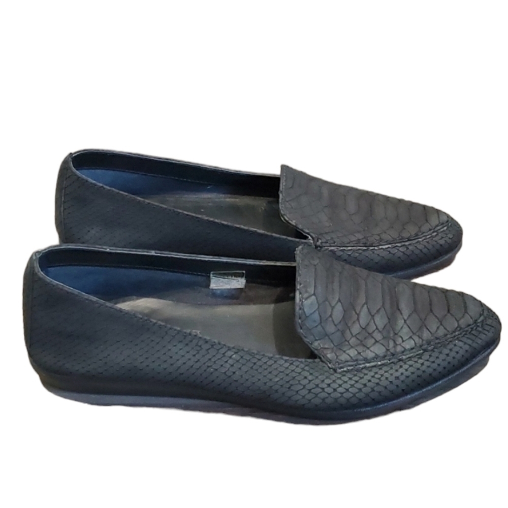 The FLEXX "Like New"Loafer Comfort shoes Black Leather Croc Print Flats sz 7